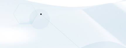 Ein abstrahiertes, helles Bild mit geometrischen Formen, darunter ein Sechseck und ein schwarzer Punkt, vor einer sanften, weißen Hintergrundtextur.